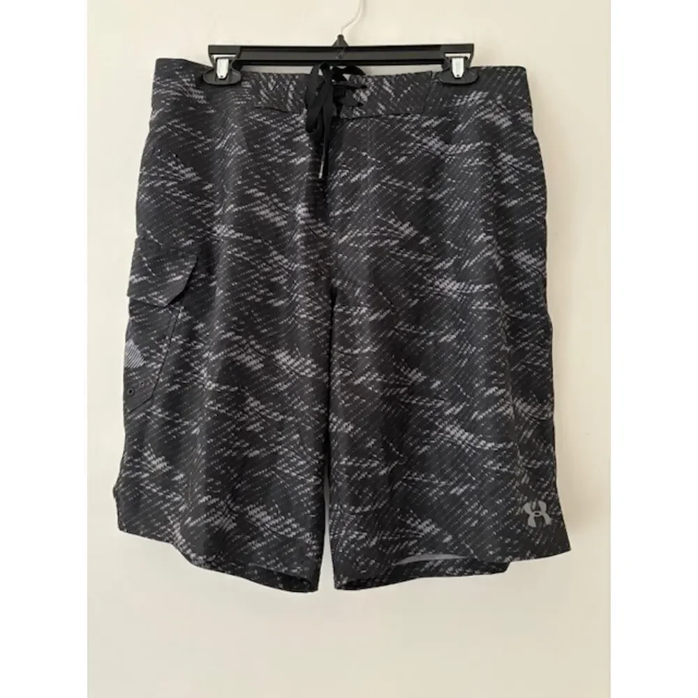 Under Armour Swim Trunks Bathing Suit Size 34 Loose Fit Storm Pocket